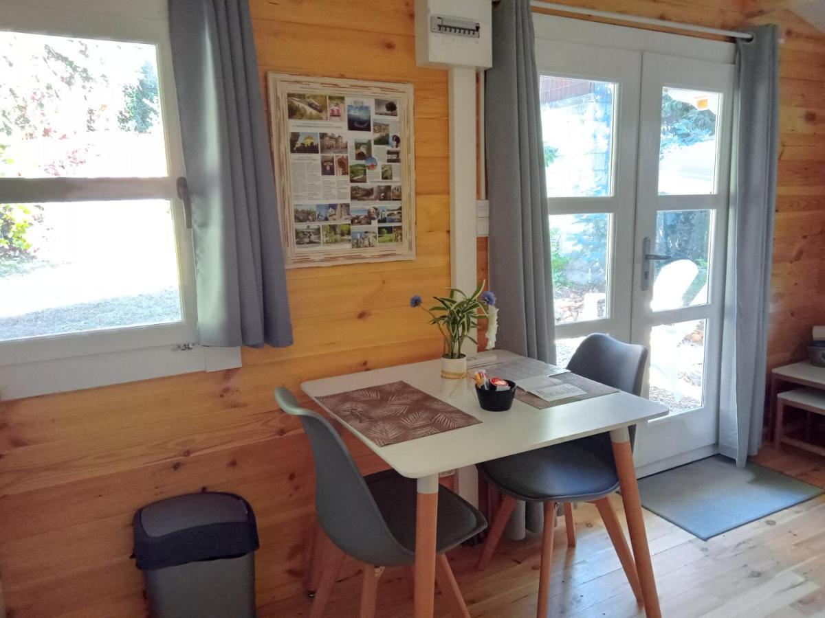 Chalet "Le Petit Olivier" Gites Appart 'Hotel L'Echappee Belle D'Aubenas Logement 2 Sur 3 Eksteriør billede